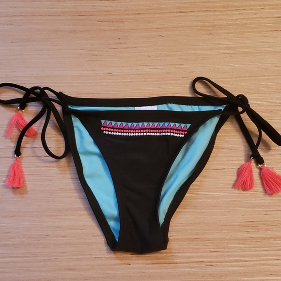 Bikini Swimsuit with tie strings - Picture 4 of 5